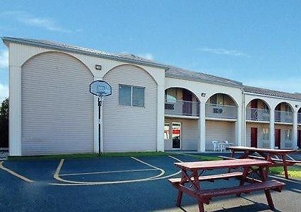 Rodeway Inn Effingham Exteriör bild